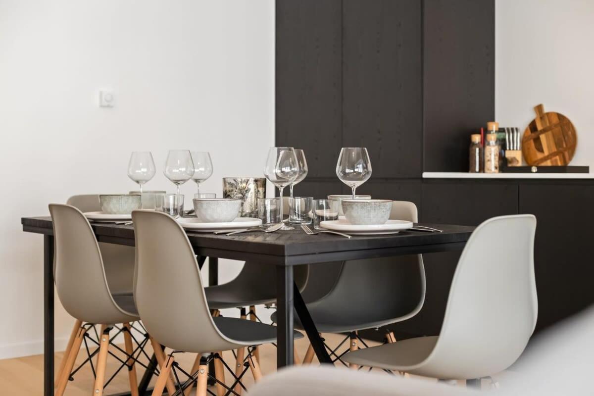 Huswell - Renovated Apartment In The Heart Of ออสเทนด์ ภายนอก รูปภาพ