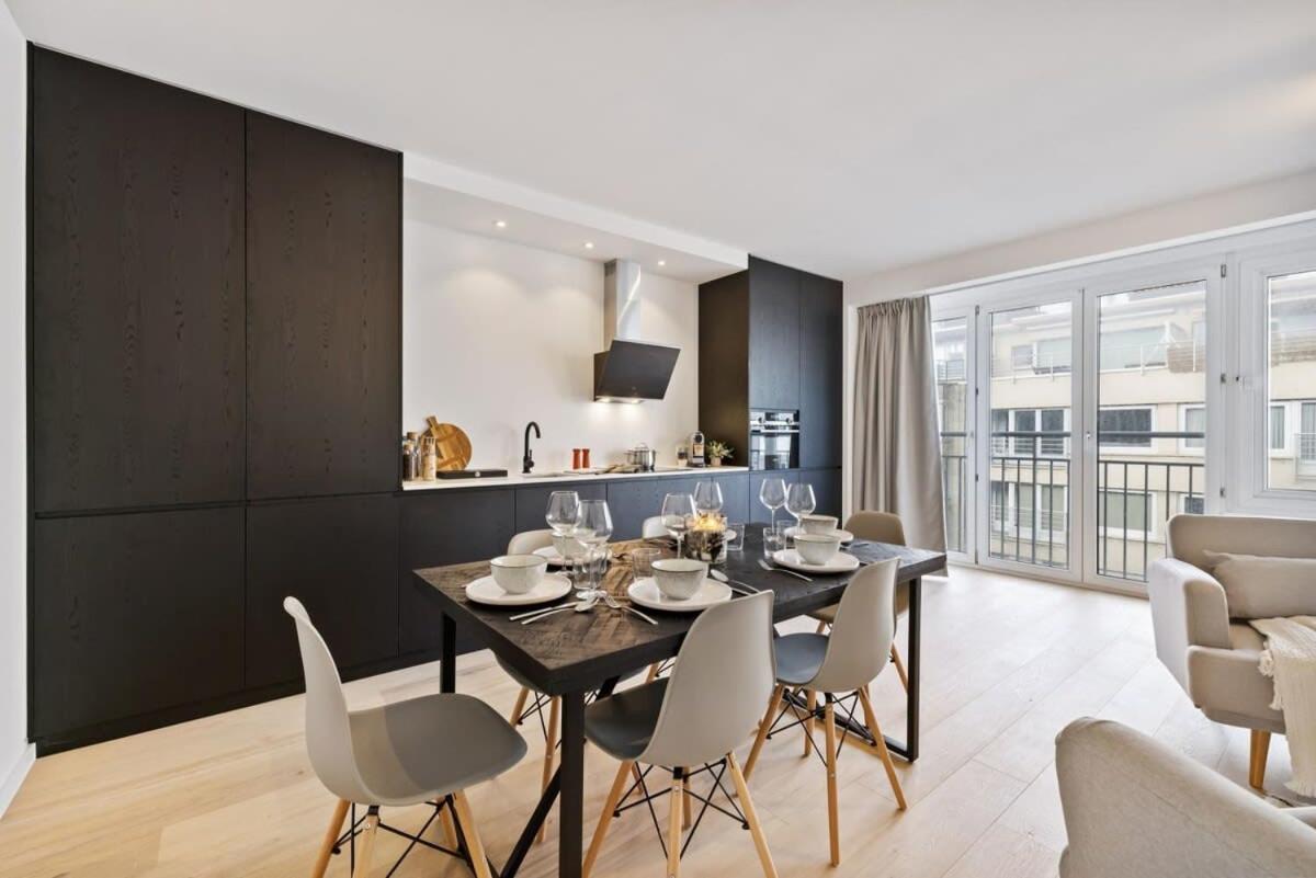 Huswell - Renovated Apartment In The Heart Of ออสเทนด์ ภายนอก รูปภาพ